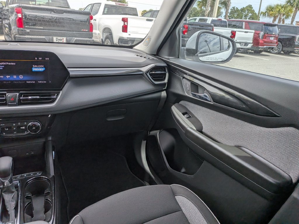 New 2026 Chevrolet TrailBlazer LT w/ Convenience Package FWD image 17