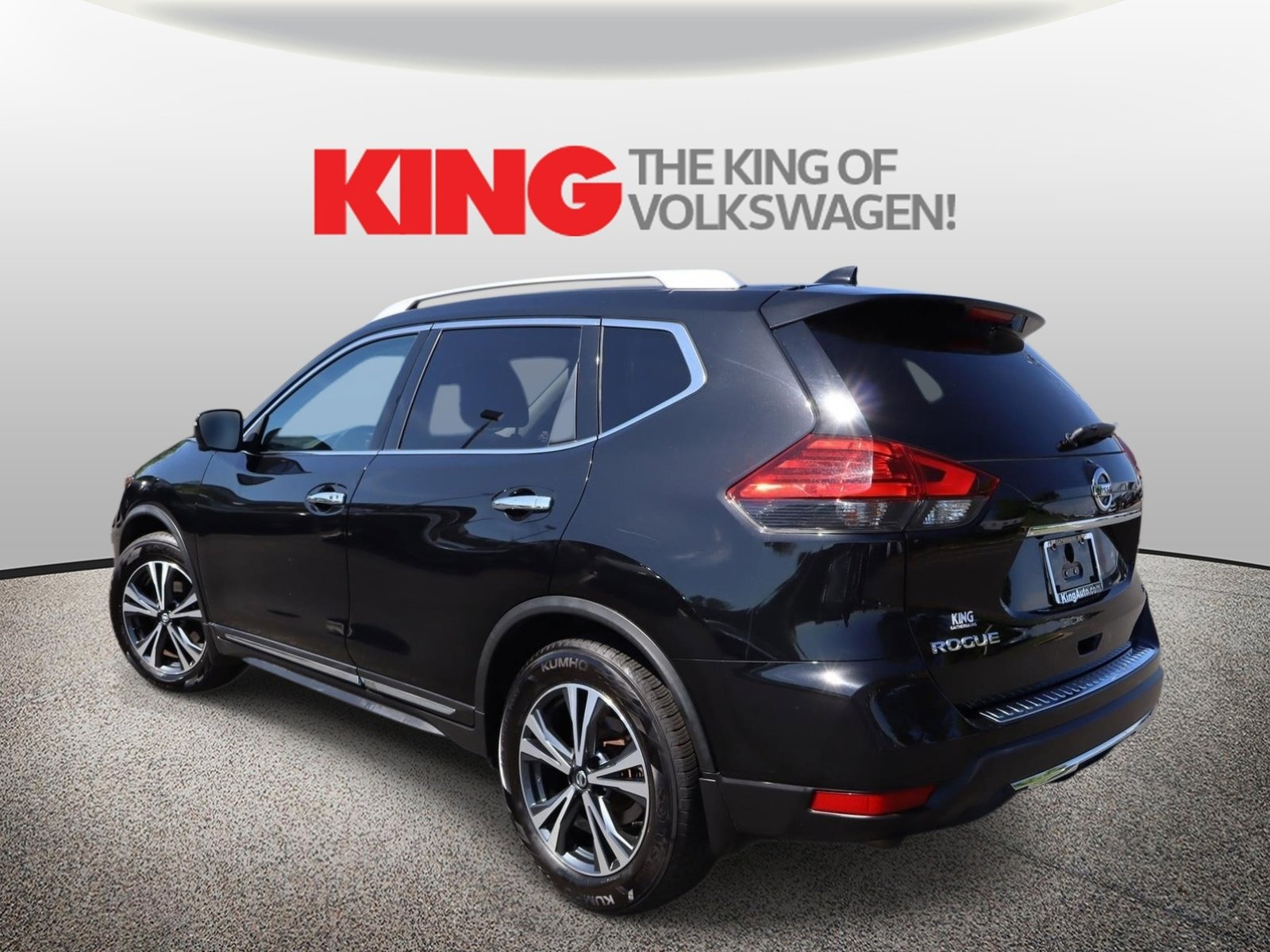 Used 2017 Nissan Rogue SL w/ SL Premium Package image 6