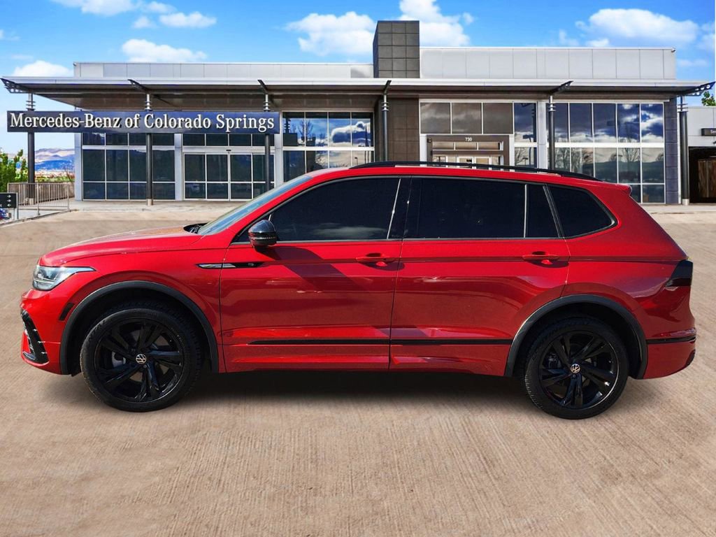 Used 2024 Volkswagen Tiguan SE R-Line image 4