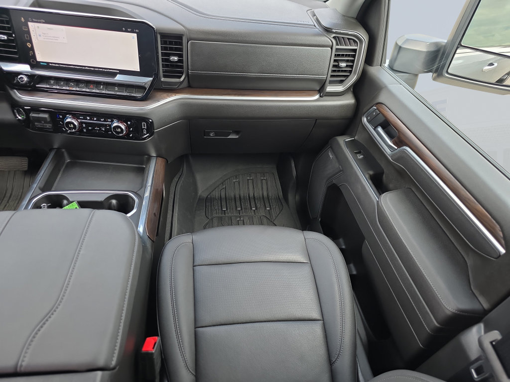 Used 2025 GMC Sierra 2500 SLT w/ SLT Premium Package AWD/4WD image 16