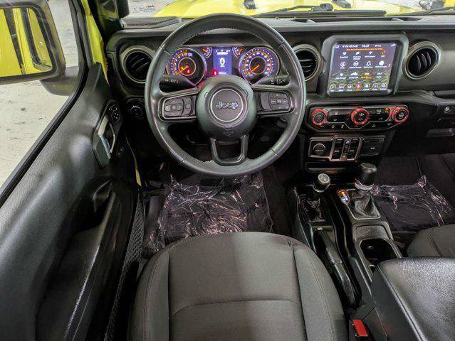 Certified 2023 Jeep Gladiator Sport AWD/4WD image 13