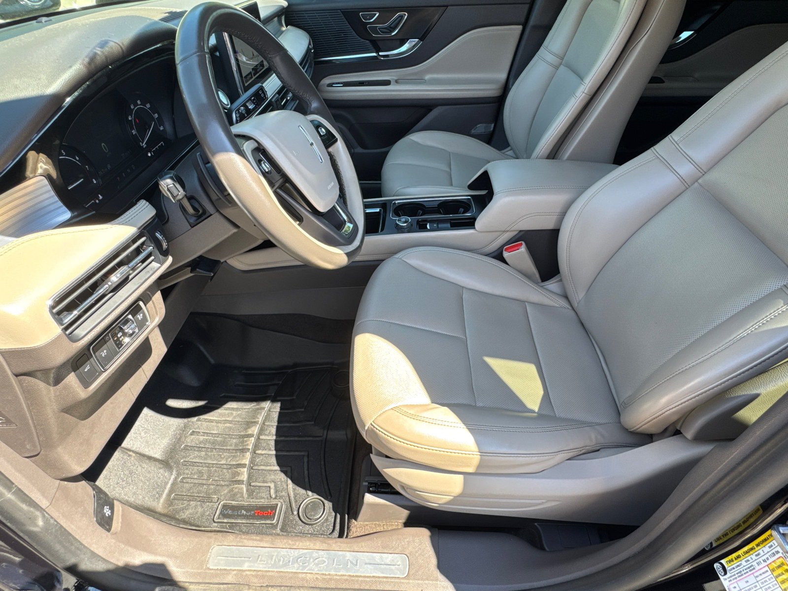 Used 2020 Lincoln Corsair FWD w/ Equipment Group 101A image 9