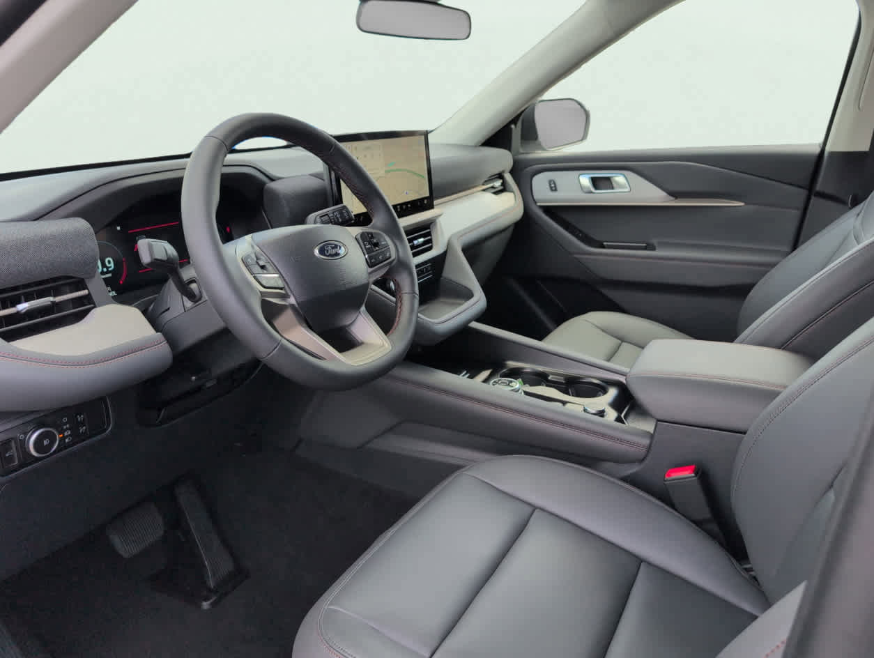 New 2025 Ford Explorer Active w/ Active Comfort Package image 8