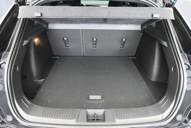 New 2026 Chevrolet Trax RS w/ Sunroof Package FWD image 24