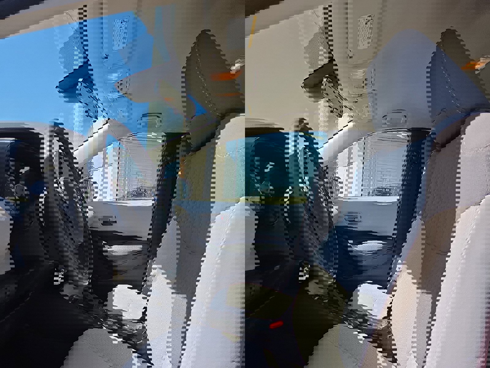 Used 2022 Toyota Corolla LE w/ Carpet Mat Package (TMS) image 9