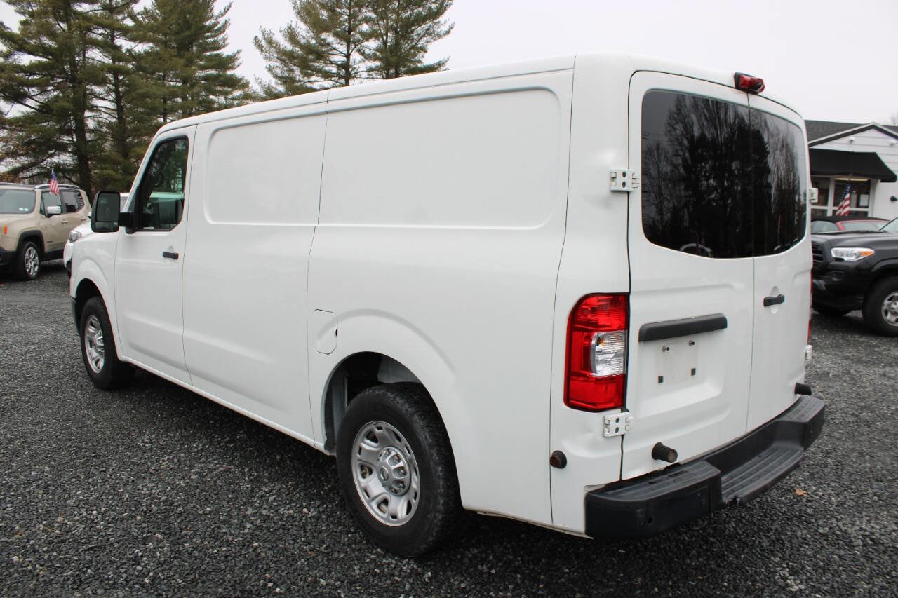 Used 2017 Nissan NV 1500 SV w/ Back Door Glass Package image 9