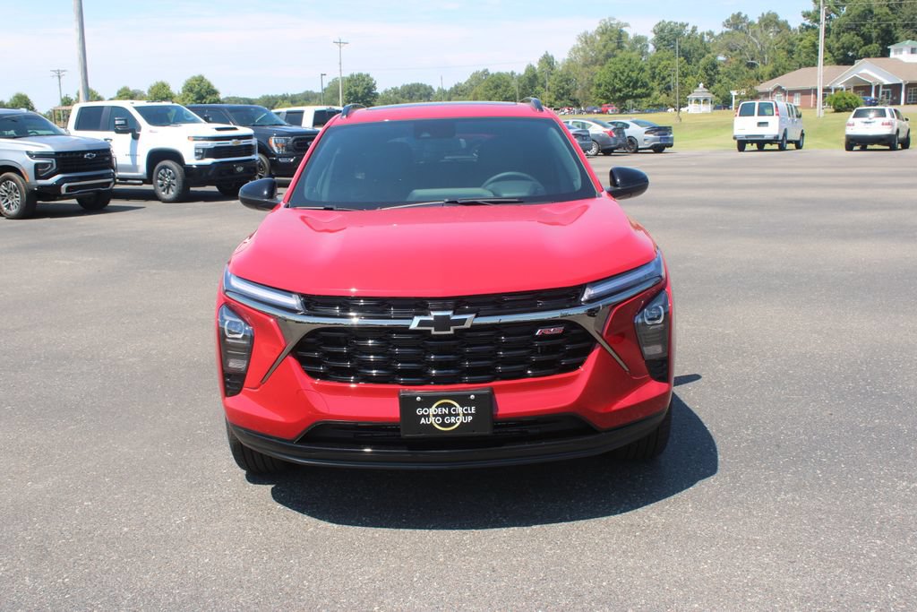 New 2026 Chevrolet Trax RS w/ Sunroof Package FWD image 3