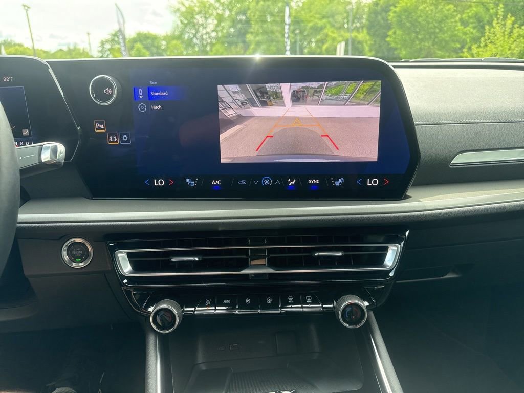 Used 2026 Chevrolet Traverse LT AWD/4WD image 15