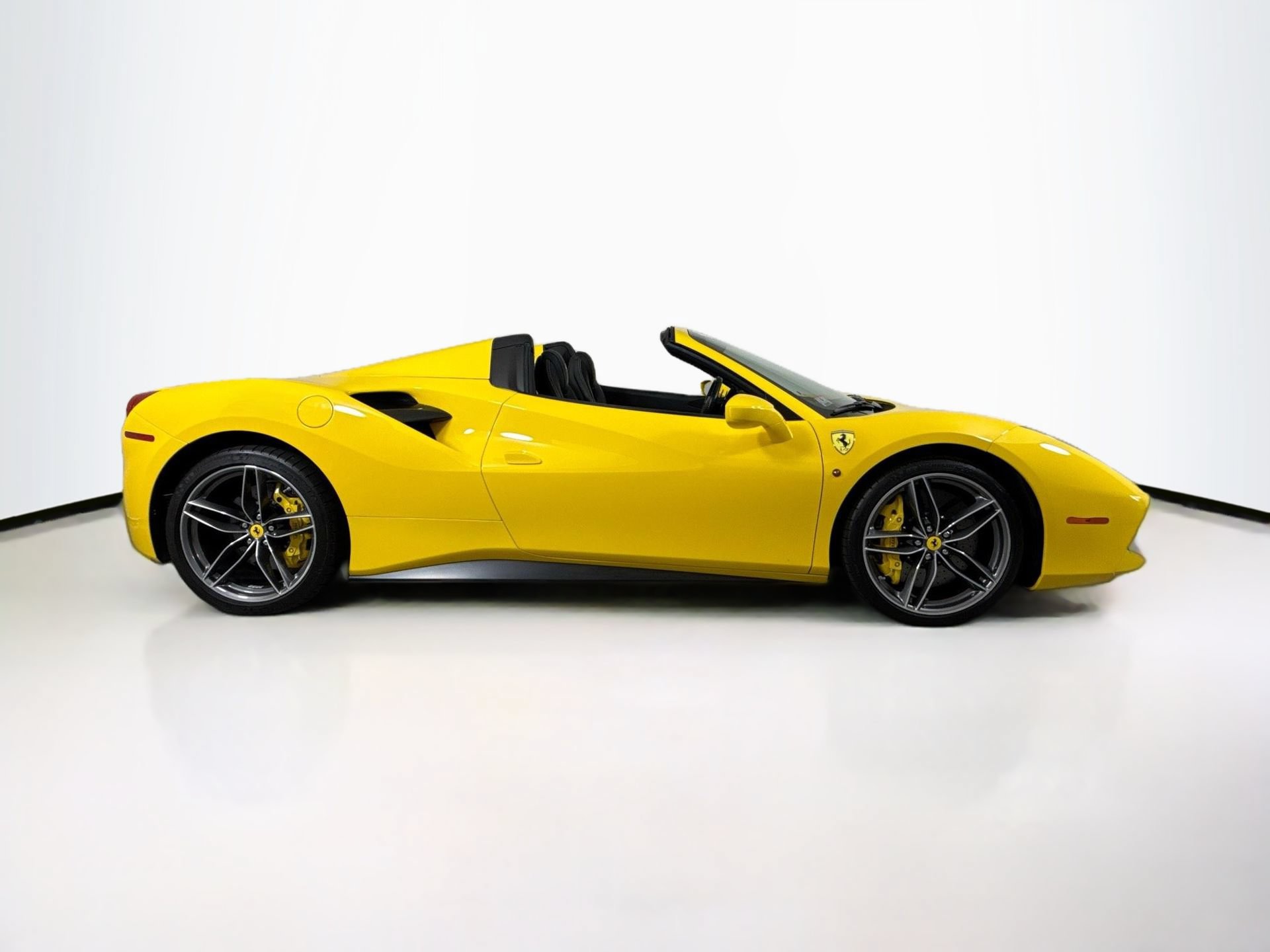Certified 2019 Ferrari 488 Spider RWD image 8