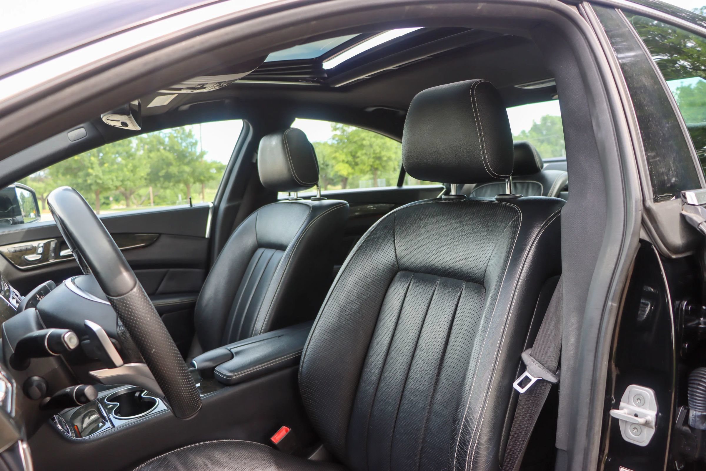 Used 2017 Mercedes-Benz CLS 550 w/ Premium 2 Package image 15