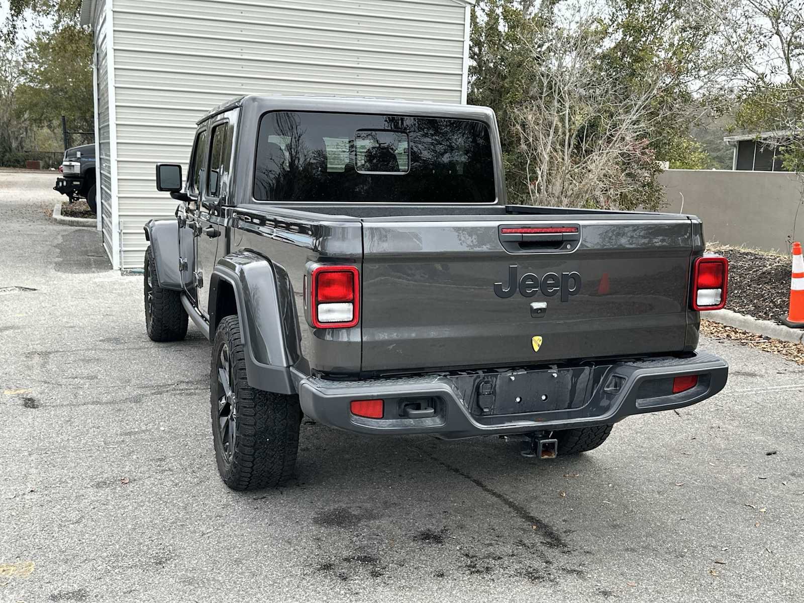 Used 2024 Jeep Gladiator Sport image 4