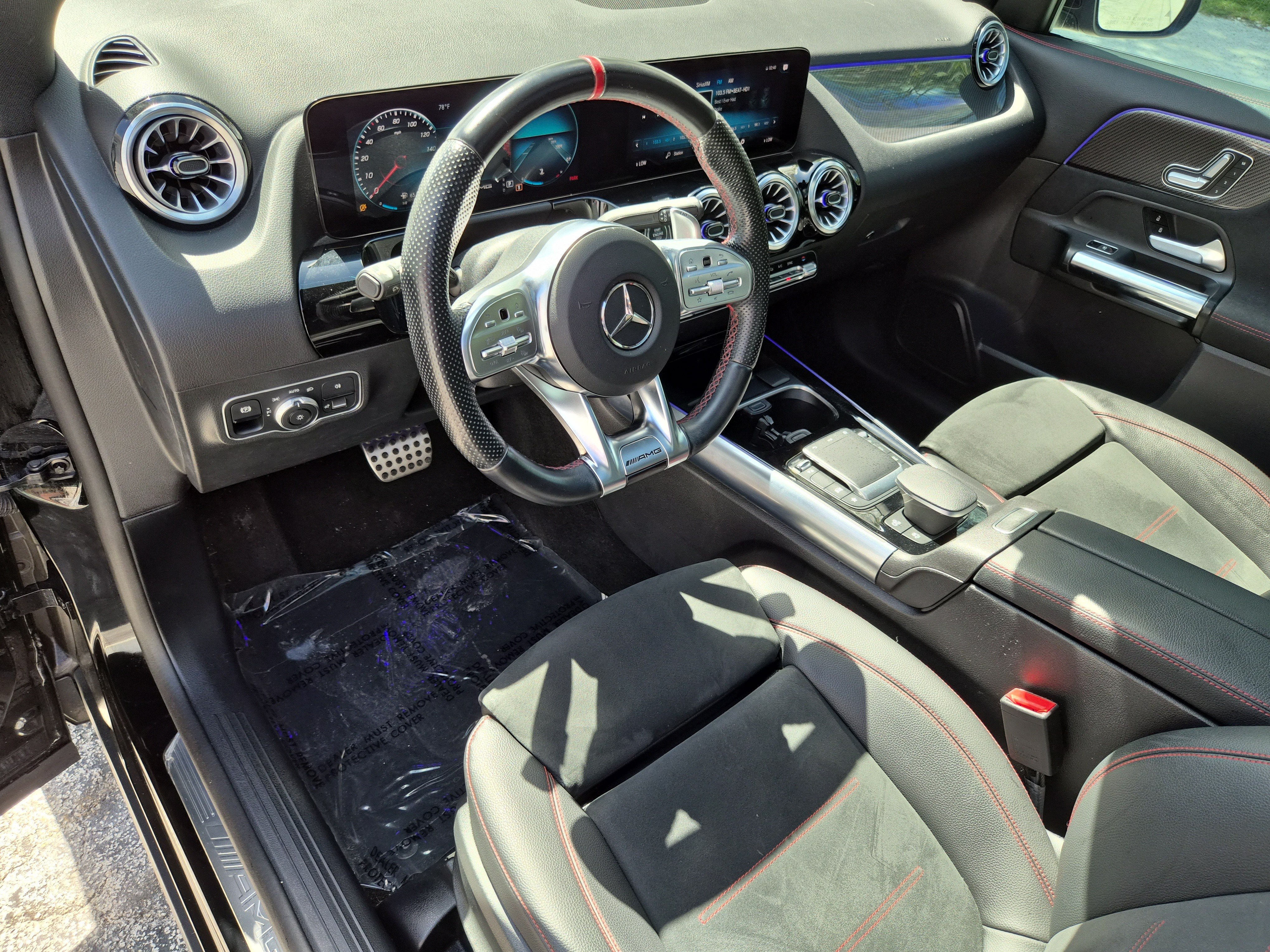 Used 2022 Mercedes-Benz GLA 35 AMG 4MATIC w/ Premium Package Lite image 19