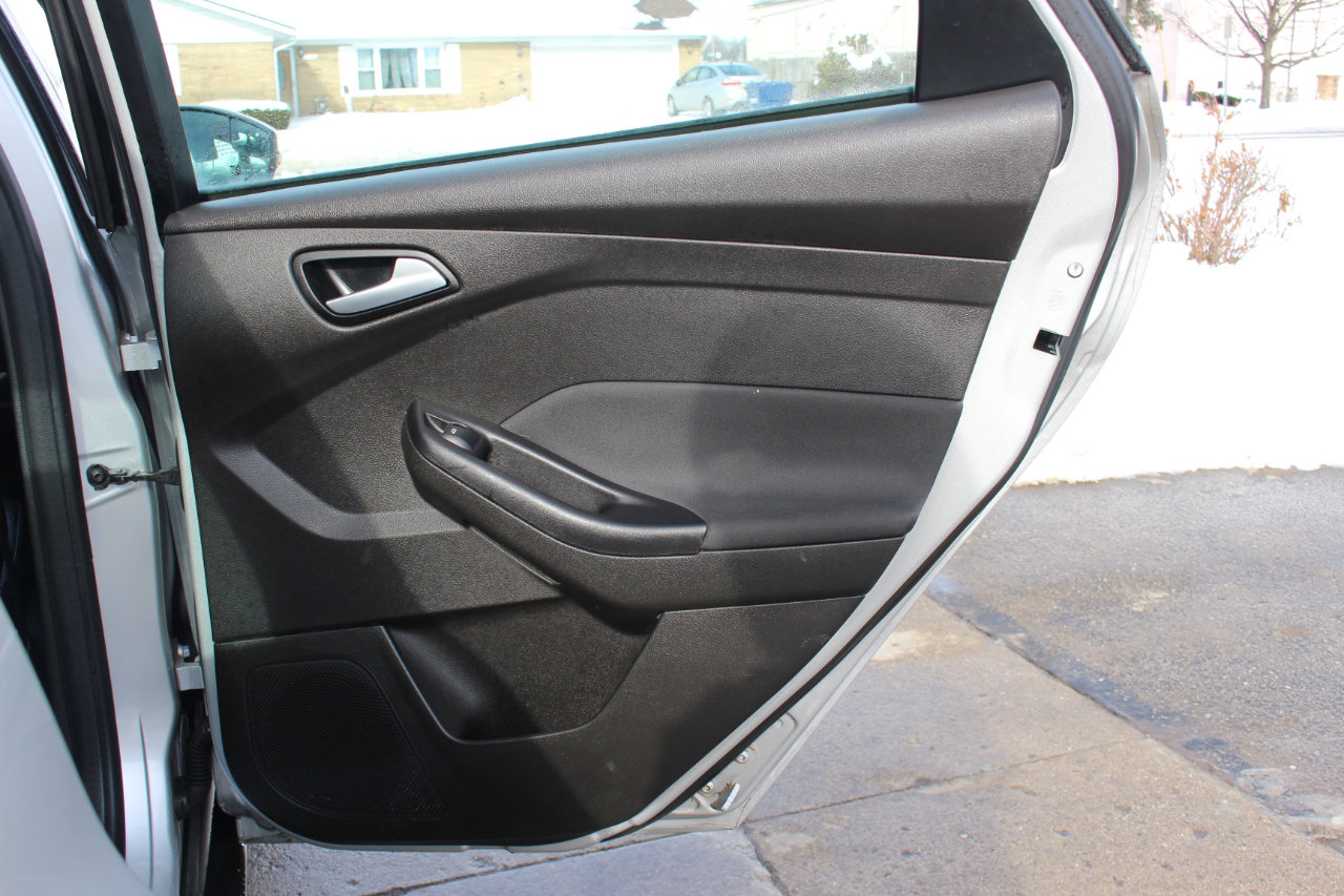 Used 2016 Ford Focus SE w/ Equipment Group 201A image 33