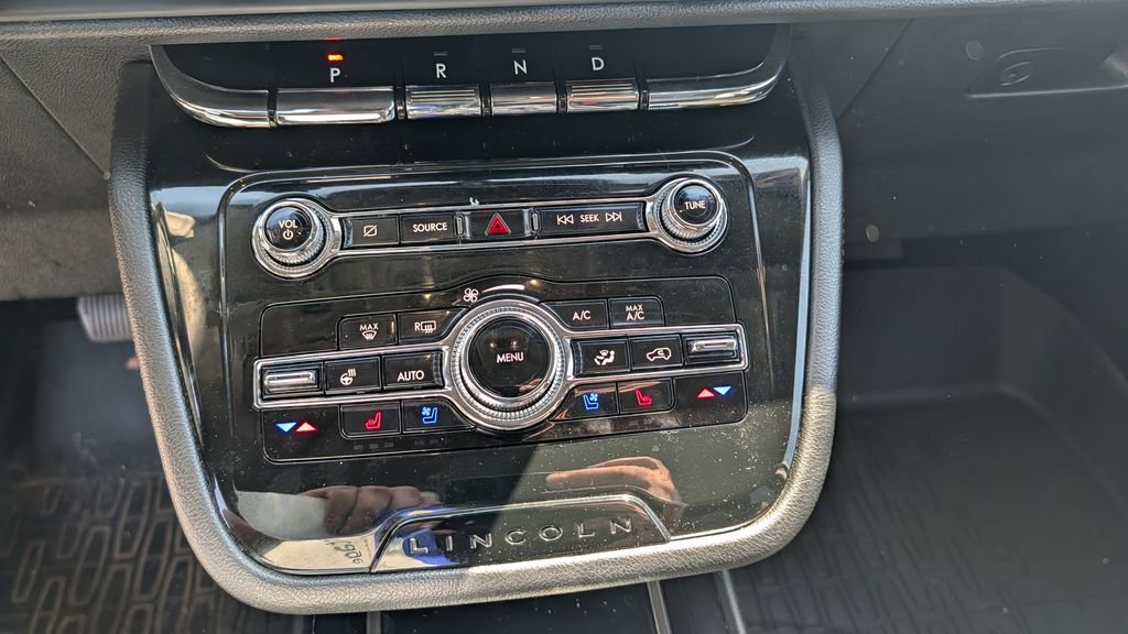 Used 2022 Lincoln Corsair AWD w/ Equipment Group 101A image 23