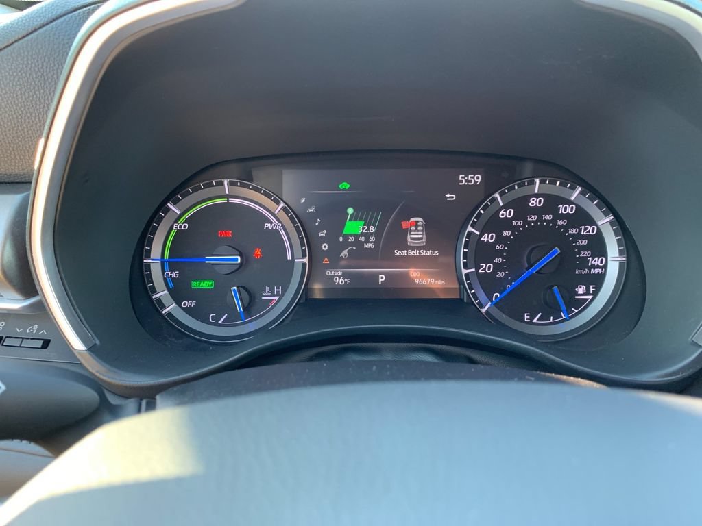 Used 2021 Toyota Highlander XLE AWD/4WD image 30