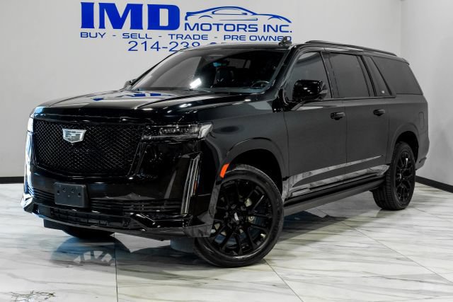 Used 2022 Cadillac Escalade ESV Sport Platinum w/ Heavy-Duty Trailer Package AWD/4WD image 2