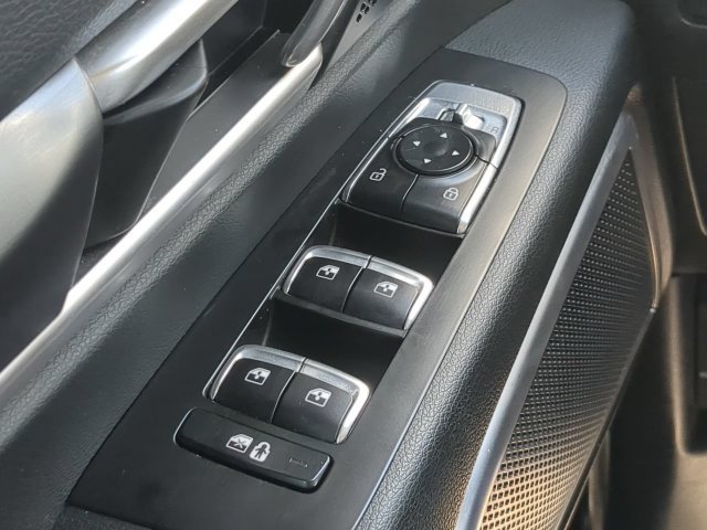 Used 2025 Kia Telluride S AWD/4WD image 31