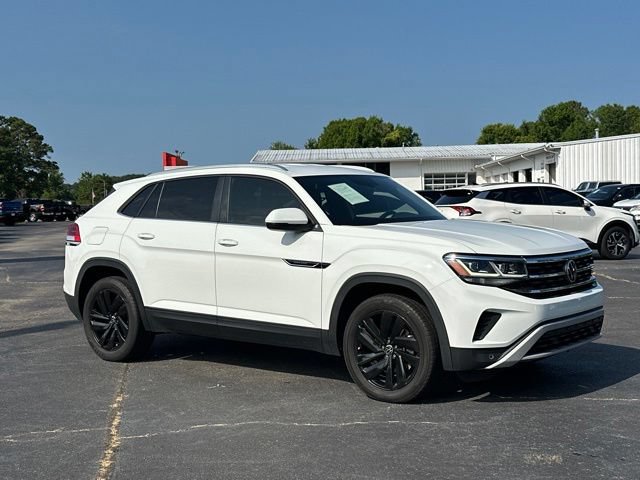 Used 2023 Volkswagen Atlas Cross Sport SE FWD image 7