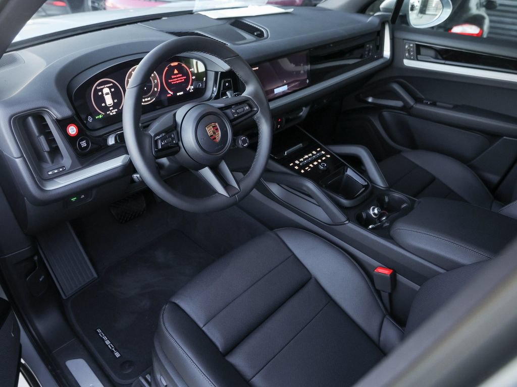 Certified 2026 Porsche Cayenne AWD/4WD image 4