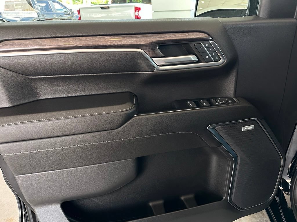 Used 2023 Chevrolet Silverado 1500 LTZ AWD/4WD image 11