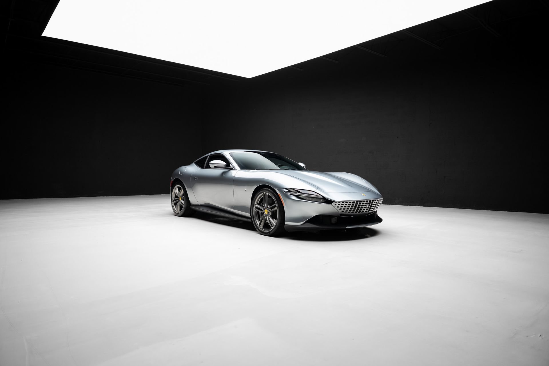 Used 2021 Ferrari Roma RWD image 86