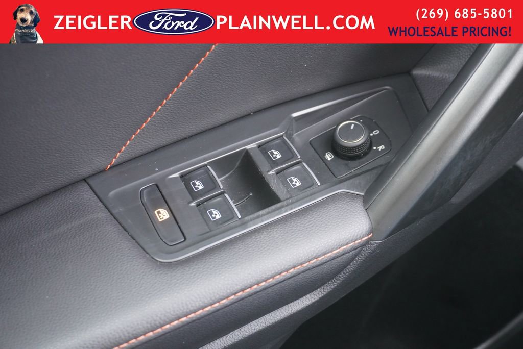 Used 2024 Volkswagen Tiguan Wolfsburg Edition image 32