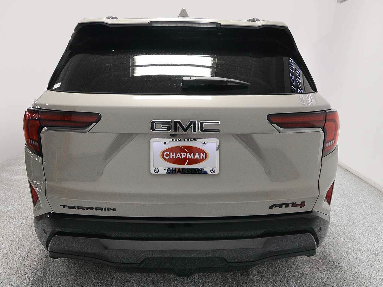 Used 2026 GMC Terrain AT4 w/ LPO, Black Badging Package AWD/4WD image 4