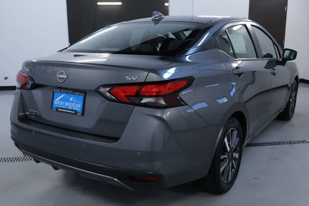 Used 2023 Nissan Versa SV image 7