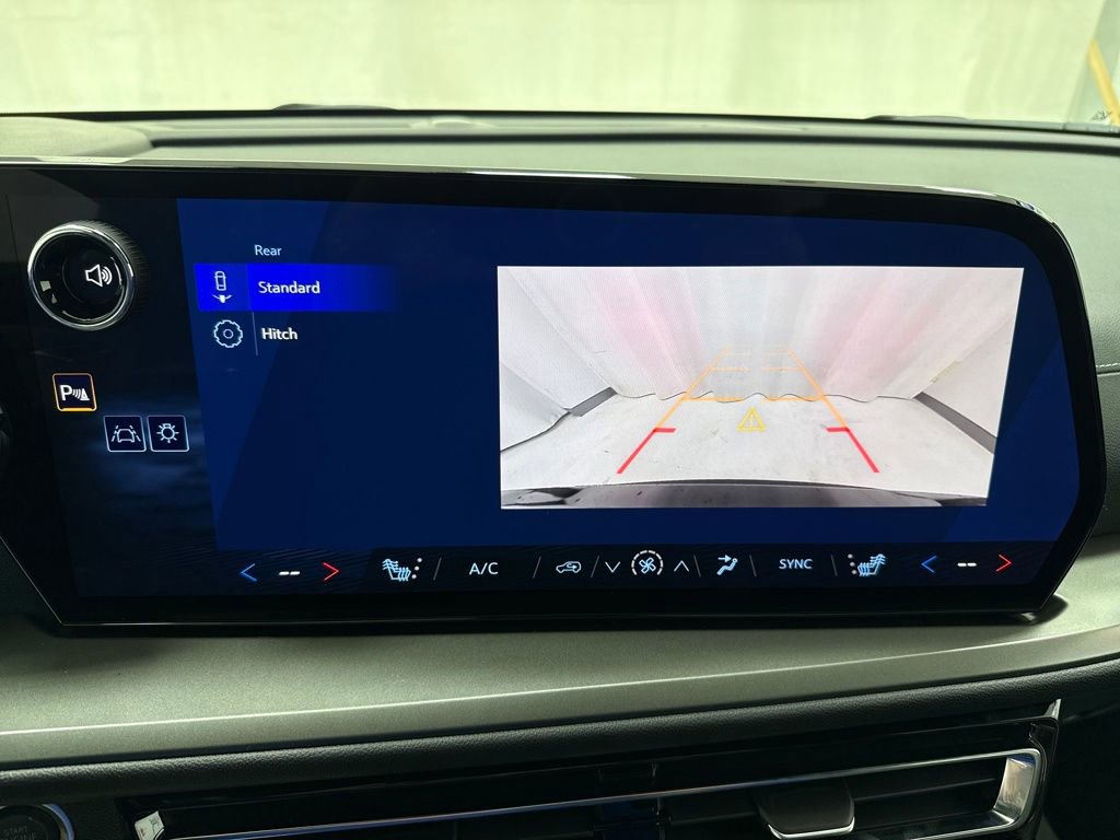 New 2026 Chevrolet Traverse LT w/ Midnight/Sport Edition image 34