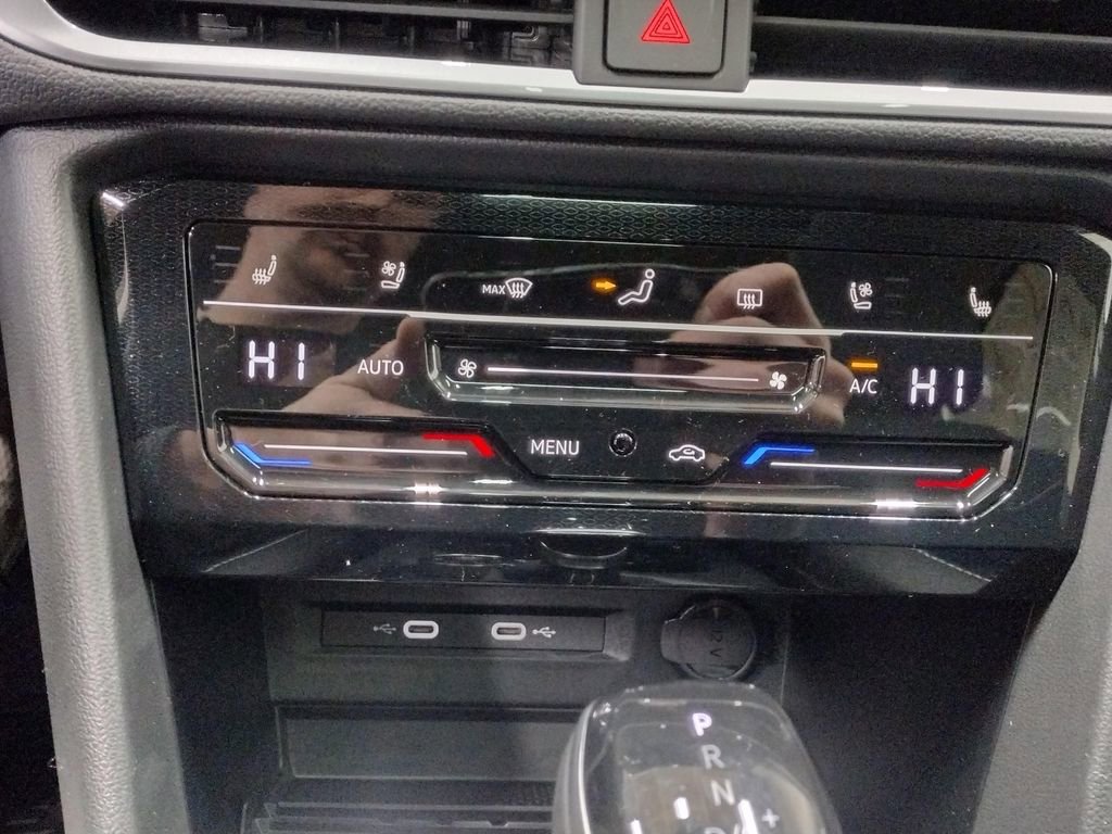 New 2026 Volkswagen Taos SEL AWD/4WD image 27