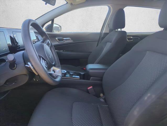 Used 2023 Kia Sportage LX image 12
