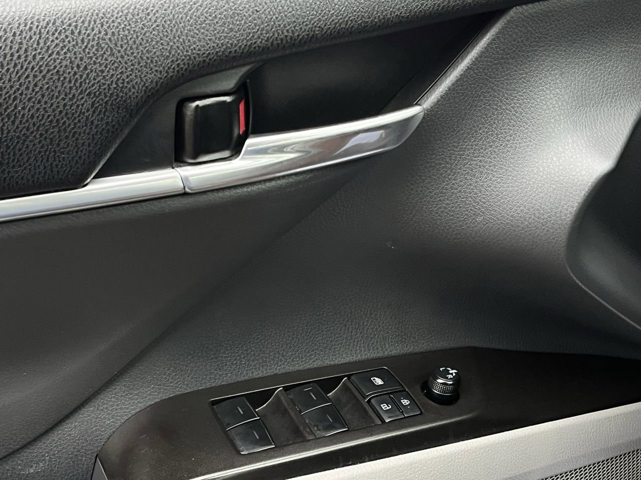 Used 2023 Toyota Camry SE w/ Audio Upgrade Package FWD image 21