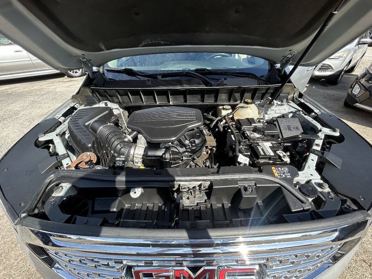 Used 2017 GMC Acadia Denali w/ Technology Package FWD image 16