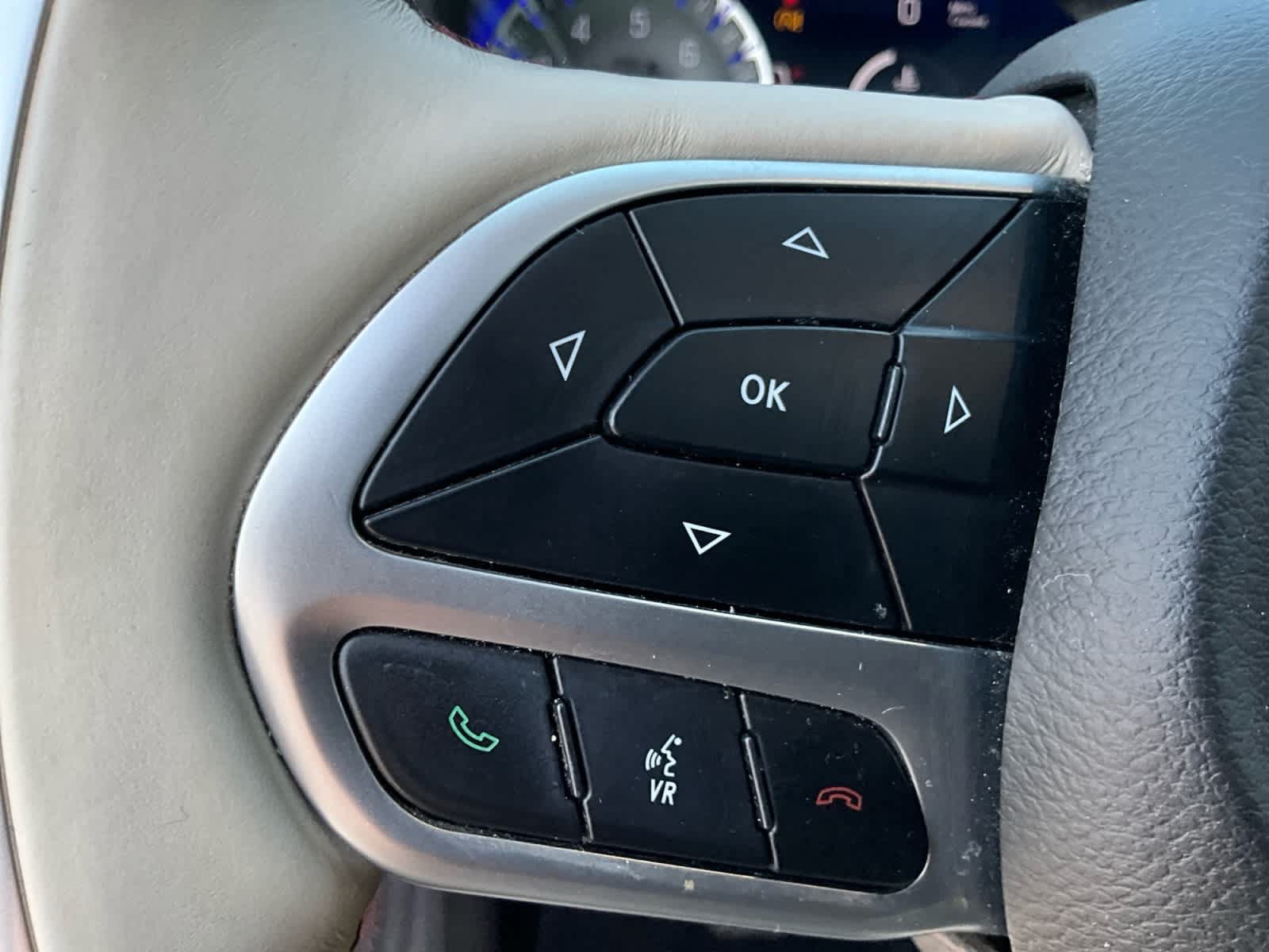 Used 2018 Chrysler Pacifica Limited FWD image 21