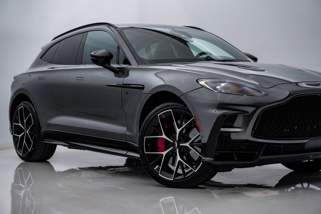 New 2026 Aston Martin DBX S AWD/4WD video 2