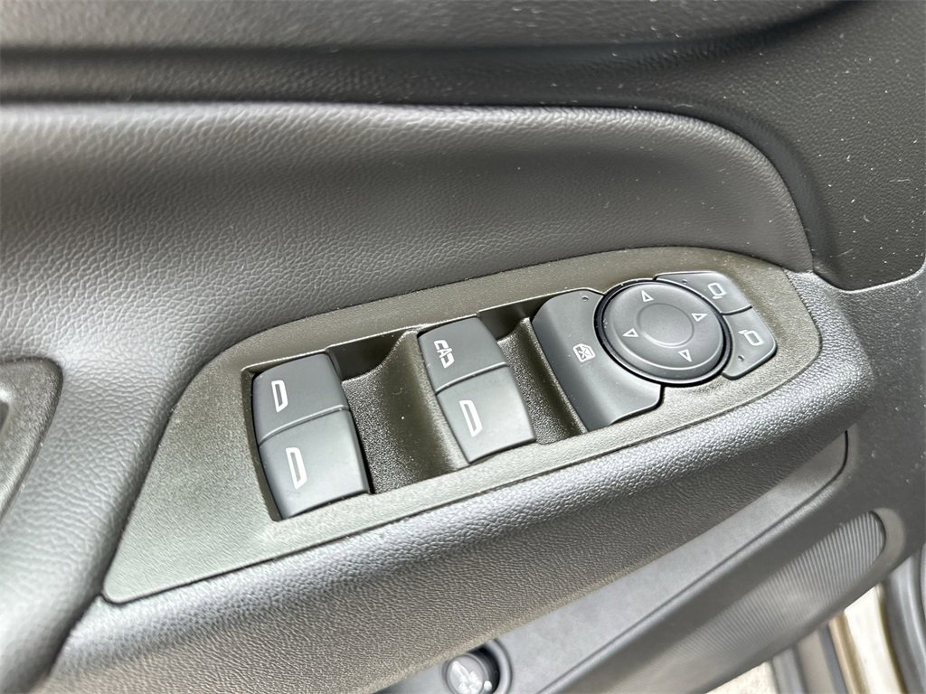 Used 2023 Chevrolet Equinox LT image 13