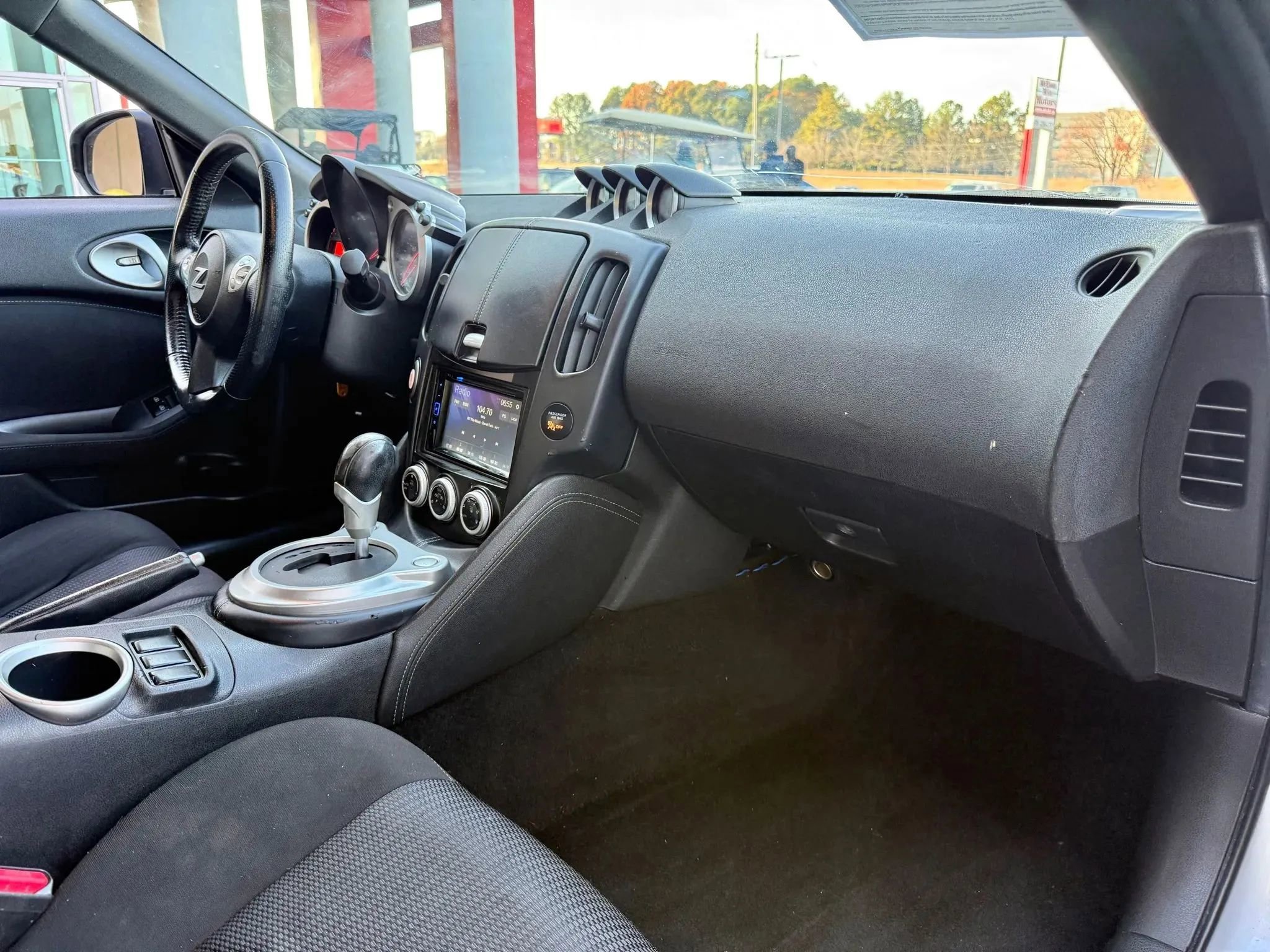 Used 2016 Nissan 370Z Coupe image 18