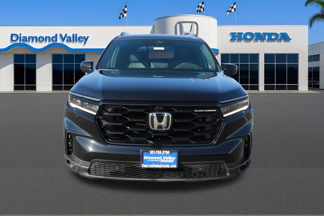 Certified 2025 Honda Pilot Black Edition image 2