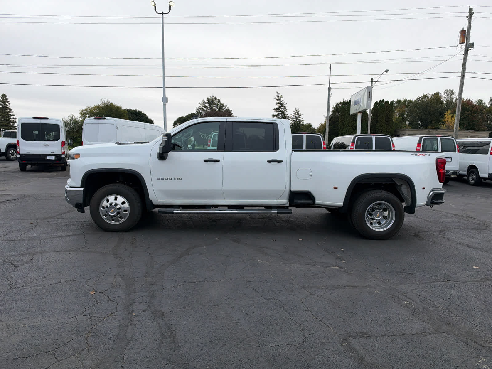 Certified 2026 Chevrolet Silverado 3500 W/T w/ WT/CX Safety Package AWD/4WD image 2