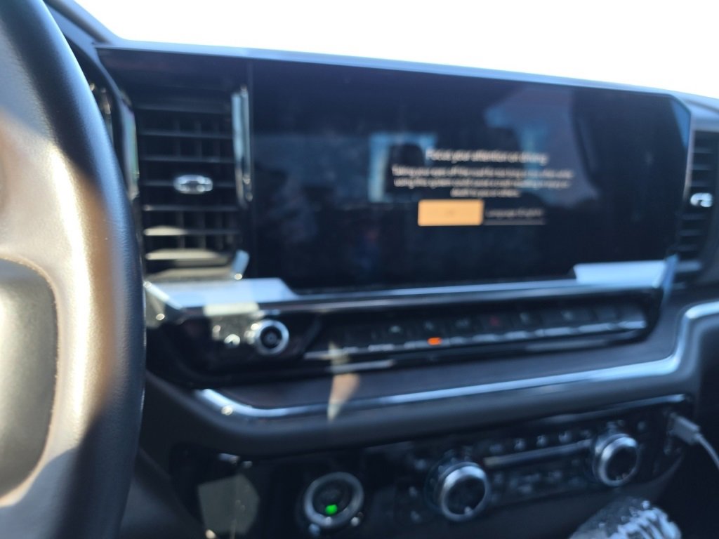 Used 2023 GMC Sierra 1500 SLT w/ SLT Convenience Package image 9