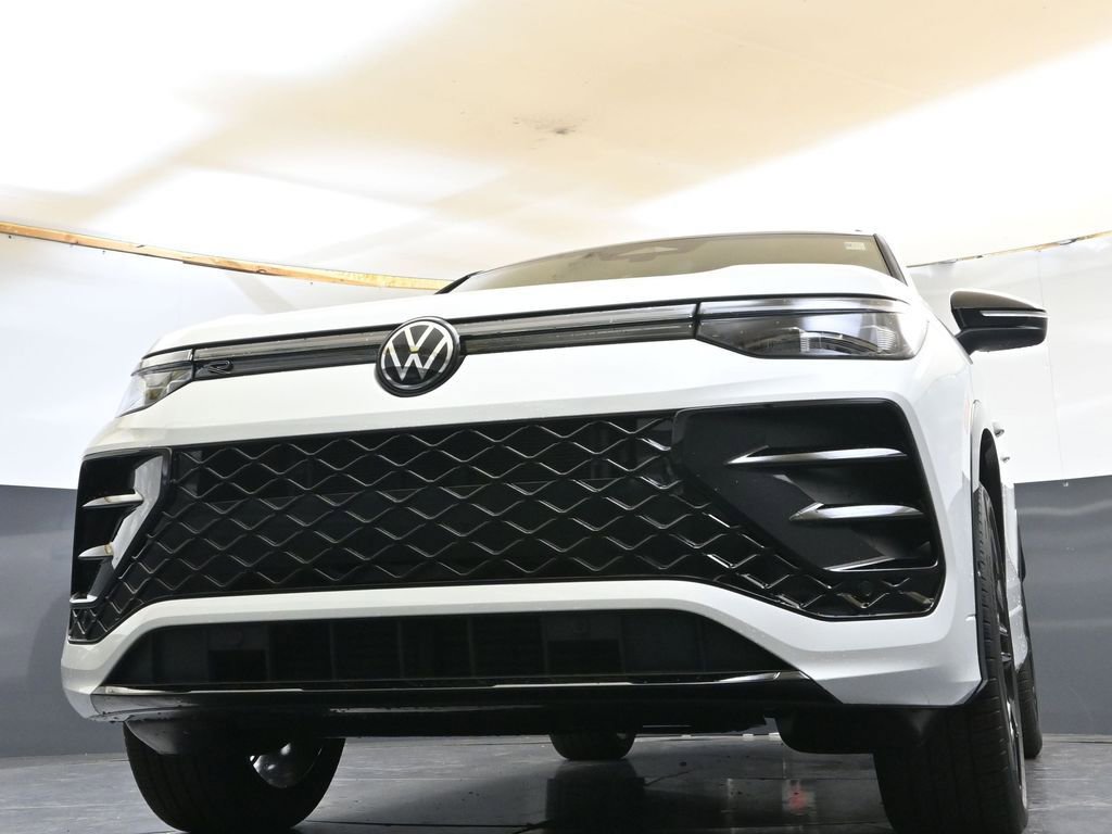 New 2026 Volkswagen Tiguan SE R-Line image 29