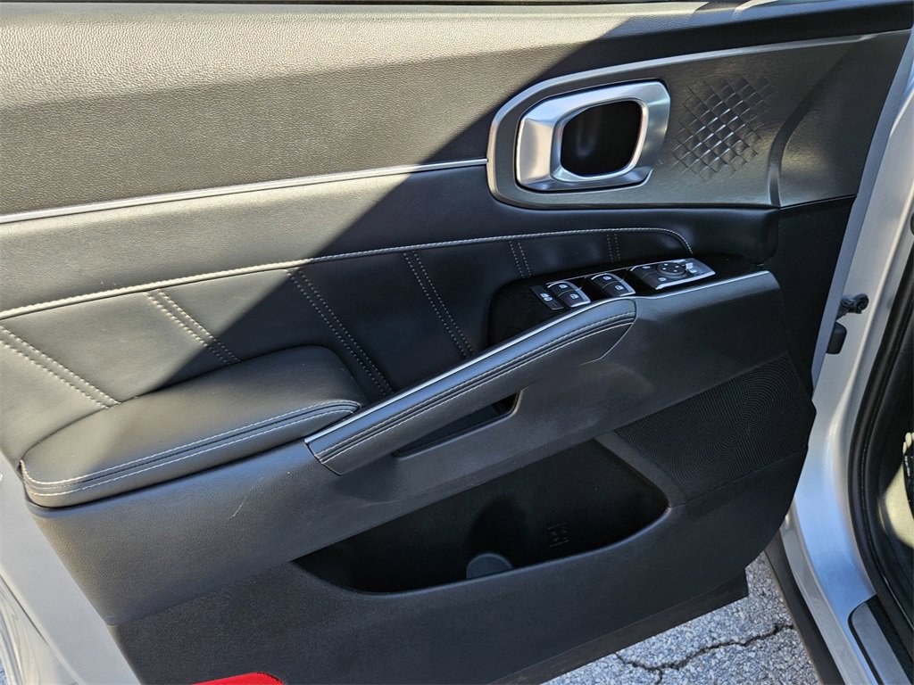 Used 2021 Kia Sorento SX image 12