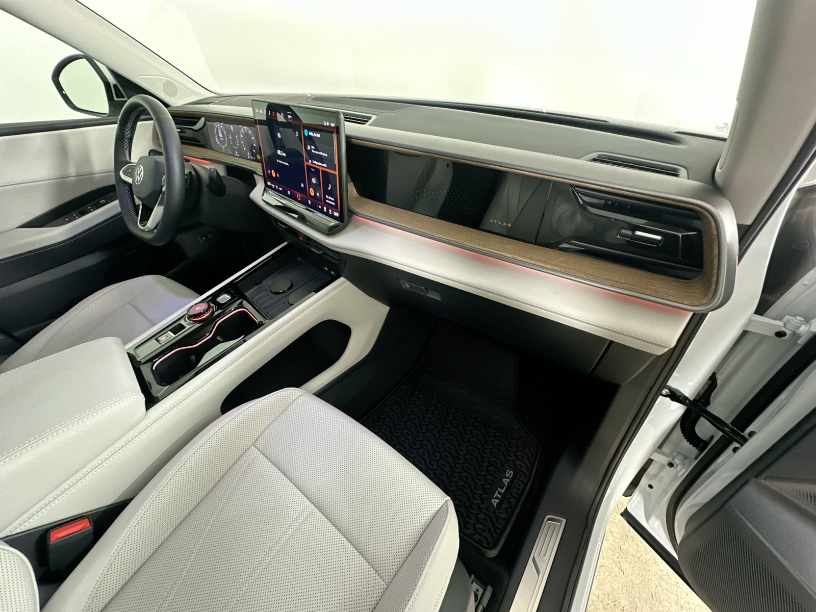 New 2027 Volkswagen Atlas SE AWD/4WD image 45