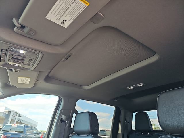 Used 2024 GMC Sierra 3500 Denali w/ Denali Reserve Package AWD/4WD image 15