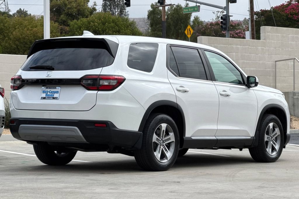 Certified 2023 Honda Pilot EX-L image 8