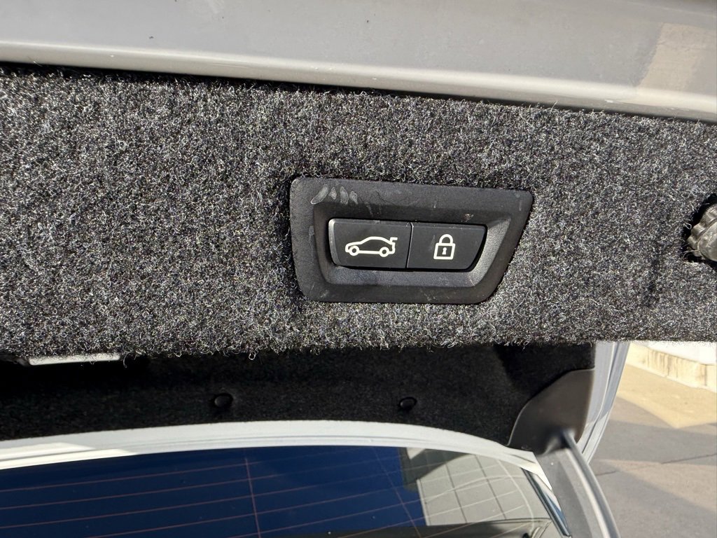 Used 2020 BMW 530i xDrive w/ M Sport Package image 36