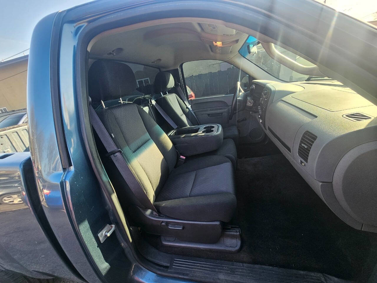 Used 2011 Chevrolet Silverado 1500 W/T image 11