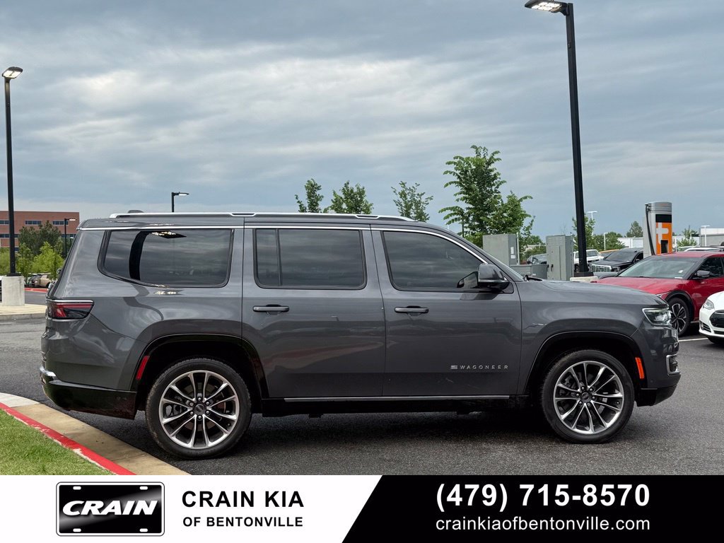 Used 2022 Jeep Wagoneer Series III w/ Premium Group I AWD/4WD image 8