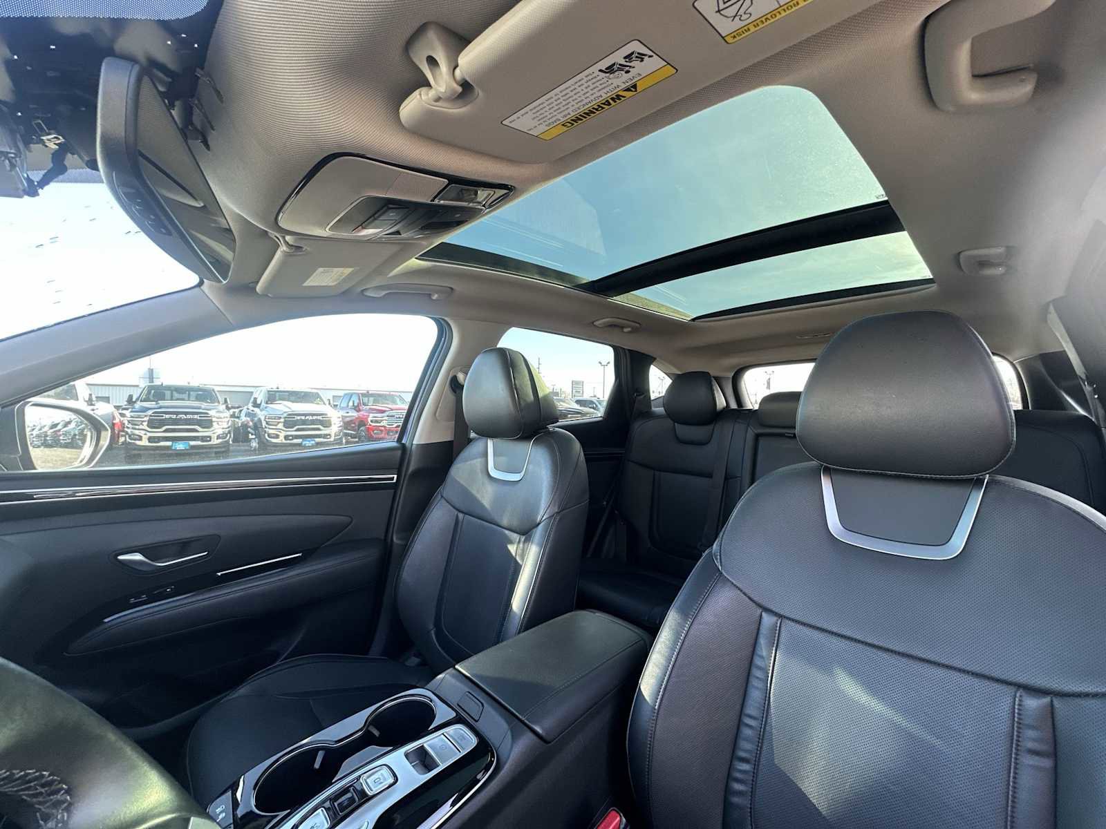 Used 2023 Hyundai Tucson Limited image 16