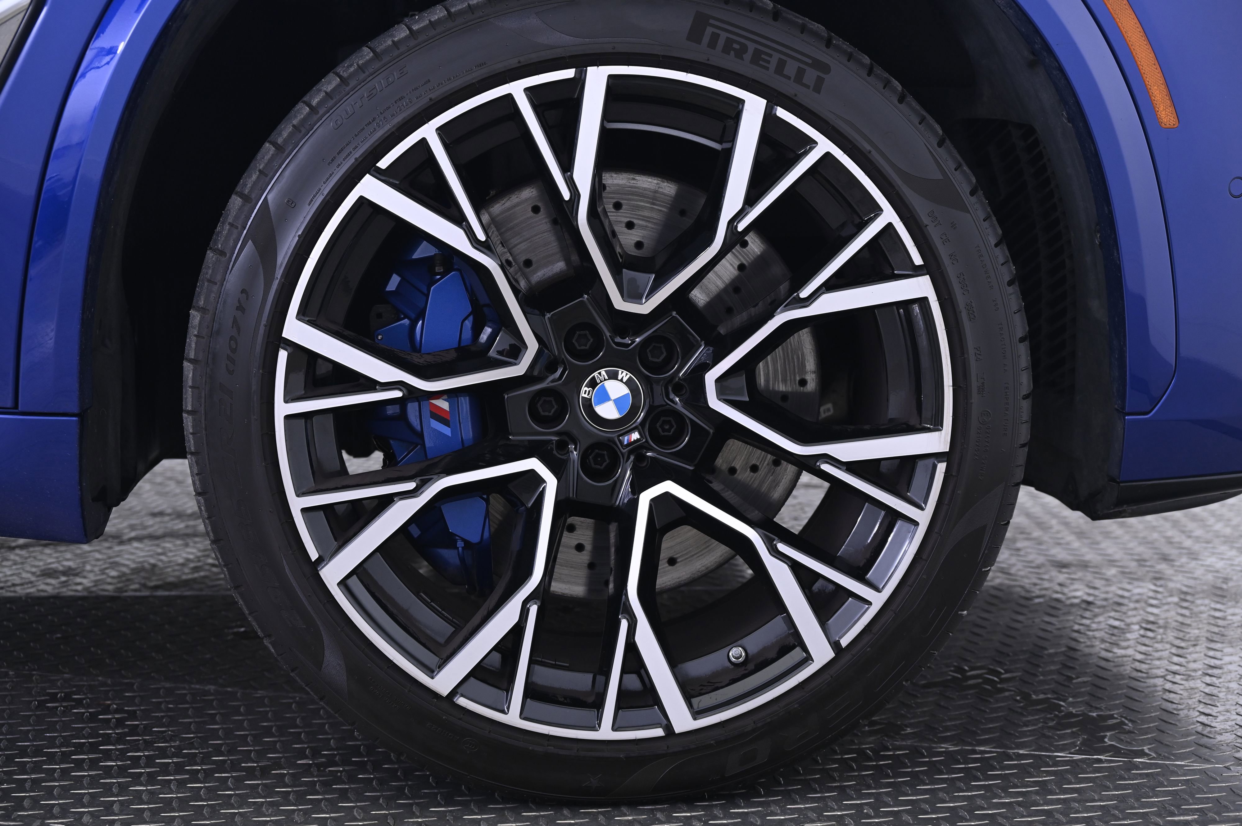 Used 2022 BMW X5 M w/ Executive Package image 14